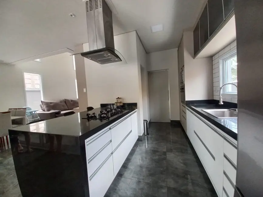 Foto 2 de Casa de Condomínio com 3 quartos à venda, 221m2 em Alto do Cardoso, Pindamonhangaba - SP