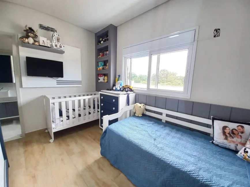 Foto 1 de Casa de Condomínio com 3 quartos à venda, 221m2 em Alto do Cardoso, Pindamonhangaba - SP