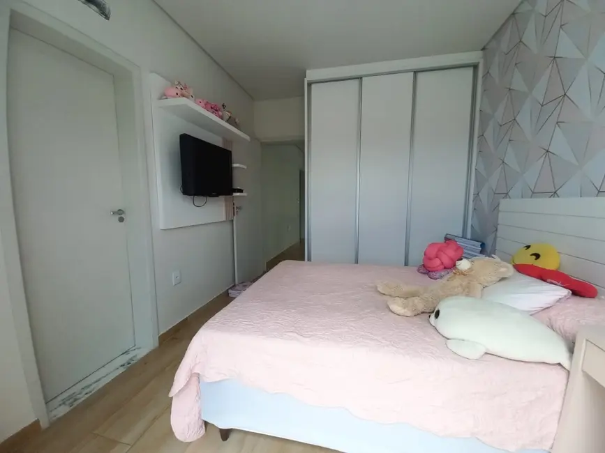 Foto 5 de Casa de Condomínio com 3 quartos à venda, 221m2 em Alto do Cardoso, Pindamonhangaba - SP