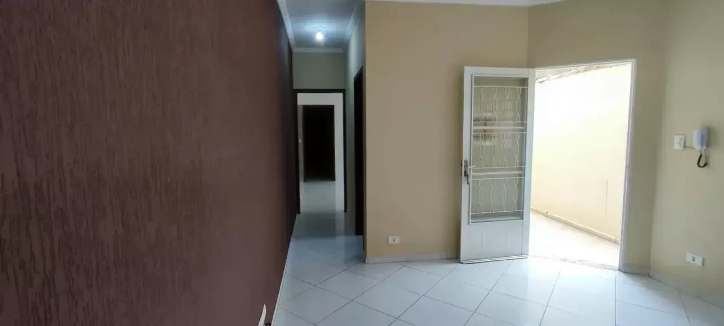 Foto 2 de Casa com 3 quartos à venda, 119m2 em Granjas Panorama, Taubate - SP