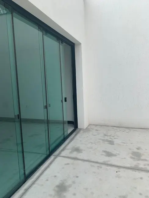 Foto 1 de Casa com 2 quartos para alugar, 150m2 em Centro, Pindamonhangaba - SP