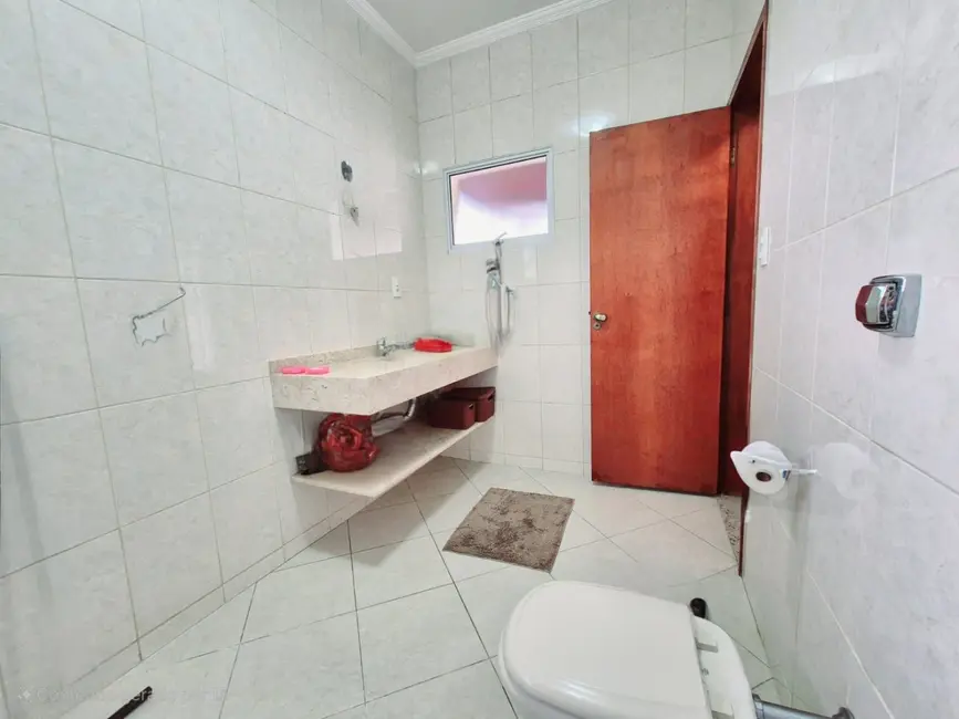 Foto 9 de Casa de Condomínio com 4 quartos à venda, 323m2 em Pindamonhangaba - SP