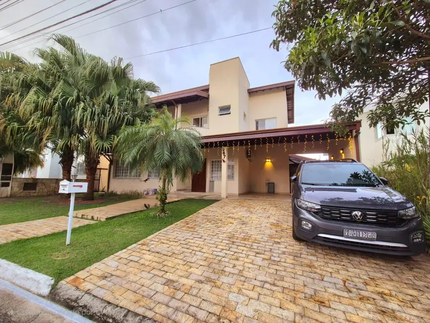 Foto 1 de Casa de Condomínio com 4 quartos à venda, 323m2 em Pindamonhangaba - SP
