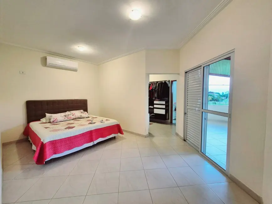 Foto 5 de Casa de Condomínio com 4 quartos à venda, 323m2 em Pindamonhangaba - SP