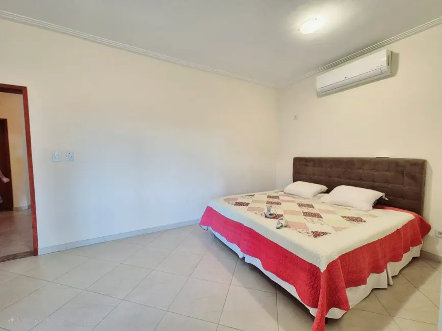 Foto 4 de Casa de Condomínio com 4 quartos à venda, 323m2 em Pindamonhangaba - SP