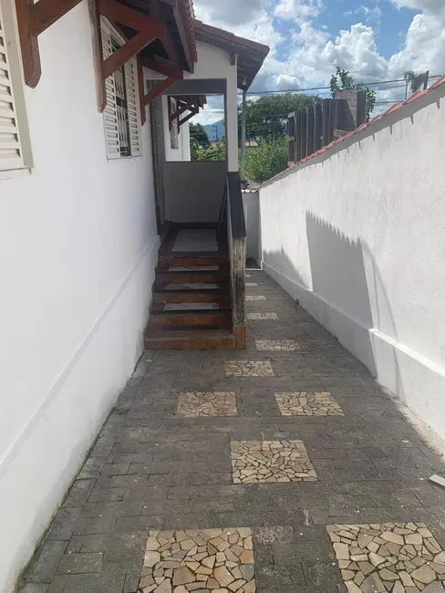 Foto 5 de Casa com 5 quartos para alugar, 200m2 em Chácara da Galega, Pindamonhangaba - SP