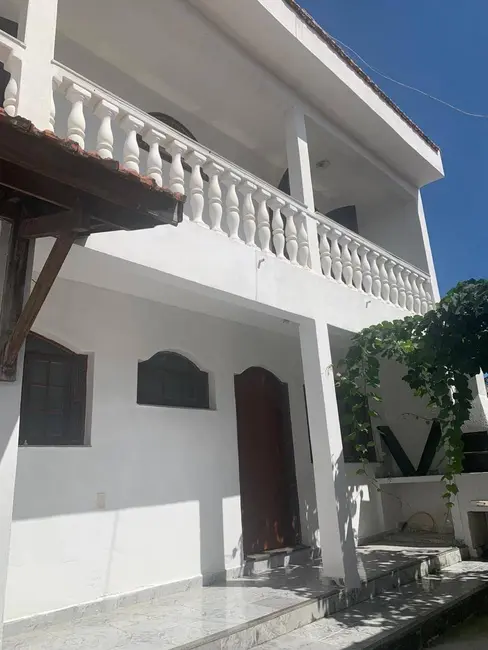 Foto 1 de Casa com 5 quartos para alugar, 200m2 em Chácara da Galega, Pindamonhangaba, SP