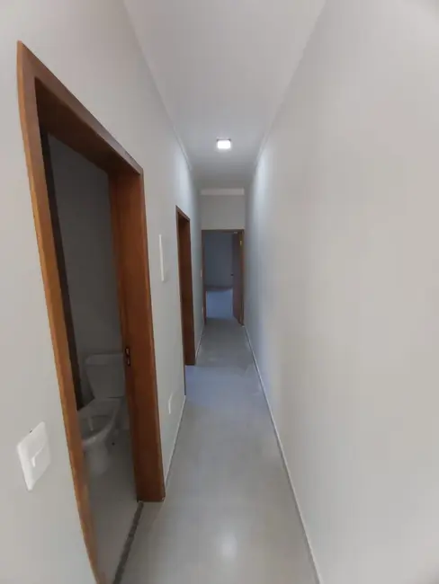 Foto 1 de Casa com 2 quartos à venda, 68m2 em Jardim Hípica Pinheiro, Taubate - SP