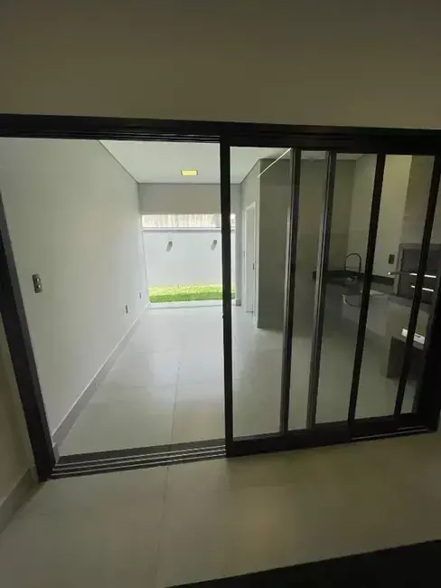 Foto 3 de Casa de Condomínio com 3 quartos à venda, 151m2 em Taubate - SP