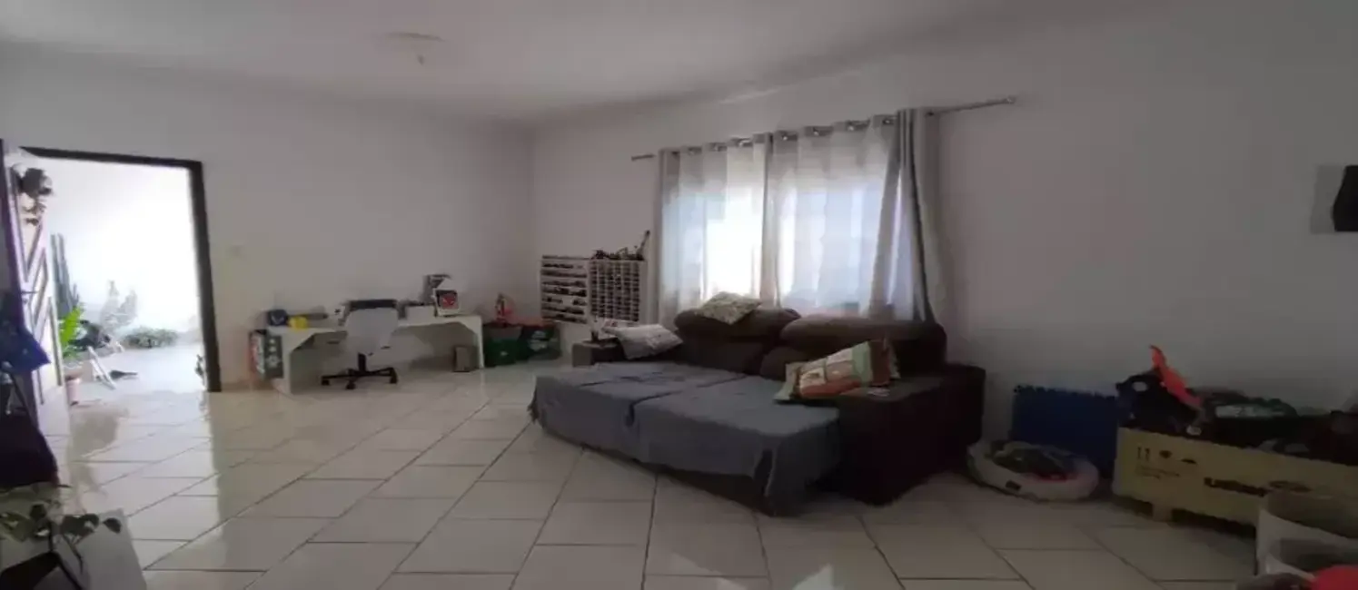 Foto 3 de Casa com 3 quartos à venda, 138m2 em Jardim Maria Emília, Pindamonhangaba - SP