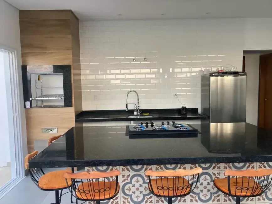 Foto 2 de Casa de Condomínio com 3 quartos à venda, 130m2 em Monte Belo, Taubate - SP