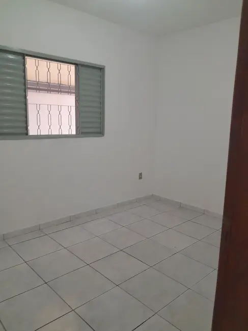 Foto 1 de Casa com 2 quartos à venda, 97m2 em Loteamento Residencial Andrade, Pindamonhangaba - SP