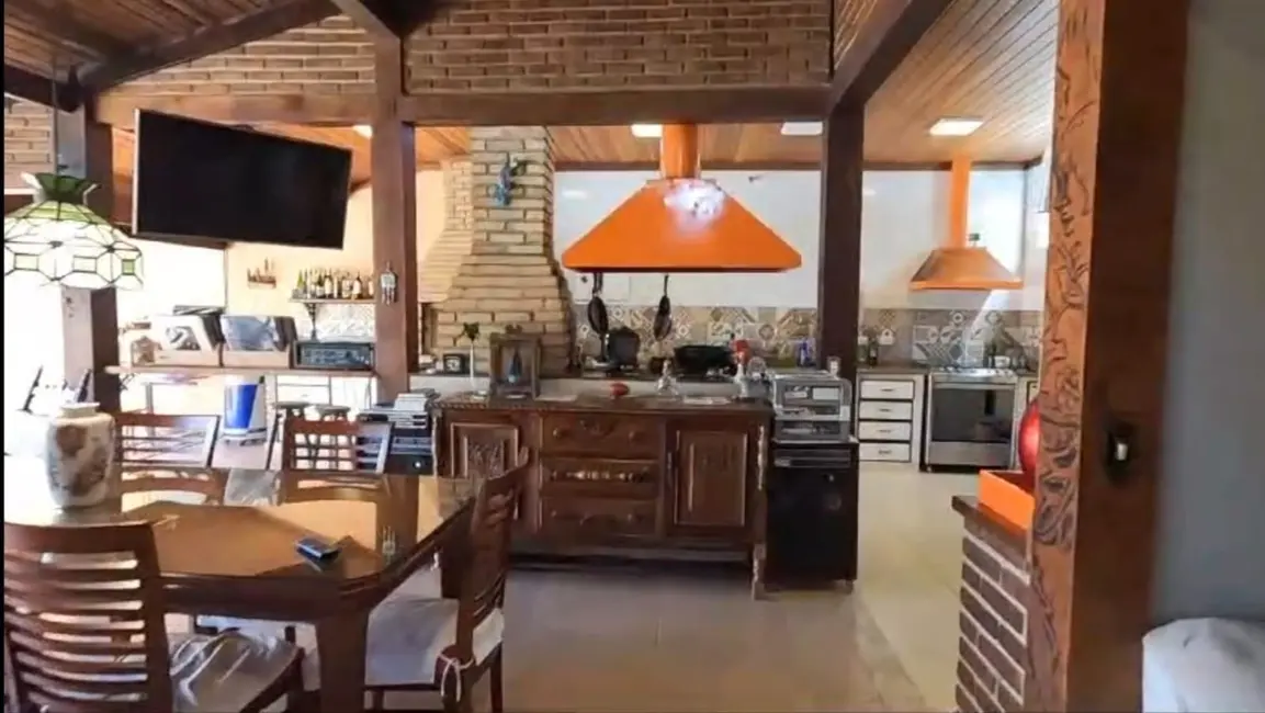 Foto 6 de Casa com 4 quartos à venda, 460m2 em Praia das Palmeiras, Caraguatatuba - SP