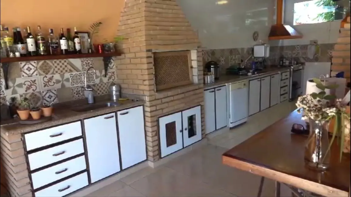 Foto 4 de Casa com 4 quartos à venda, 460m2 em Praia das Palmeiras, Caraguatatuba - SP