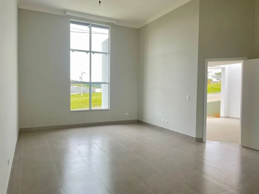 Foto 1 de Casa de Condomínio com 3 quartos à venda, 140m2 em Taubate - SP