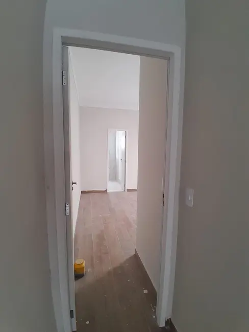 Foto 7 de Casa com 2 quartos à venda, 80m2 em Residencial Estoril, Taubate - SP