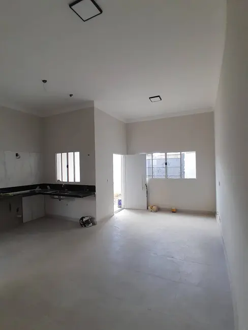Foto 8 de Casa com 2 quartos à venda, 80m2 em Residencial Estoril, Taubate - SP