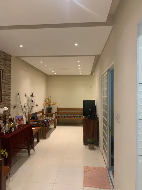 Foto 3 de Casa com 2 quartos à venda, 69m2 em Residencial e Comercial Jardim Yassuda, Pindamonhangaba - SP