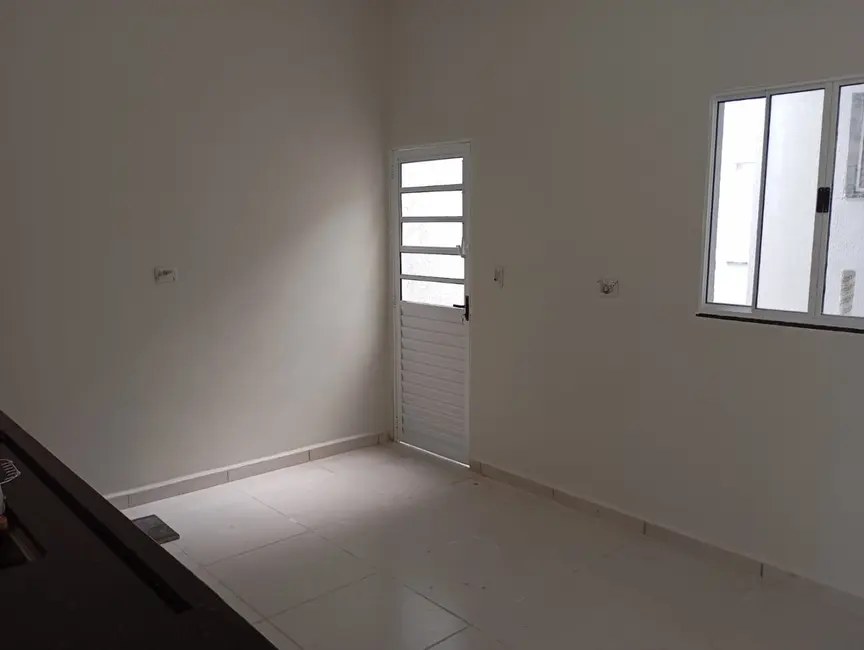 Foto 2 de Casa com 2 quartos à venda, 78m2 em Conjunto Habitacional Terra dos Ipês II (Fase II), Pindamonhangaba - SP