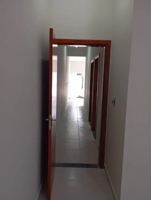 Foto 2 de Casa com 2 quartos à venda, 78m2 em Conjunto Habitacional Terra dos Ipês II (Fase II), Pindamonhangaba - SP