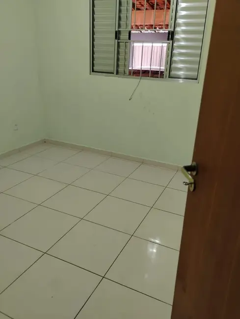 Foto 6 de Casa com 2 quartos à venda, 64m2 em Residencial Estoril, Taubate - SP