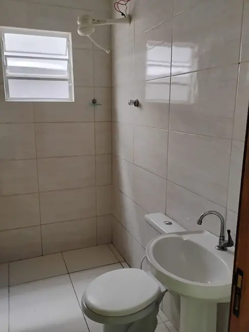 Foto 7 de Casa com 2 quartos à venda, 64m2 em Residencial Estoril, Taubate - SP