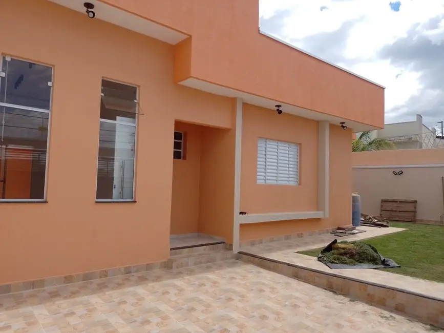 Foto 2 de Casa com 3 quartos à venda, 82m2 em Piracangaguá, Taubate - SP