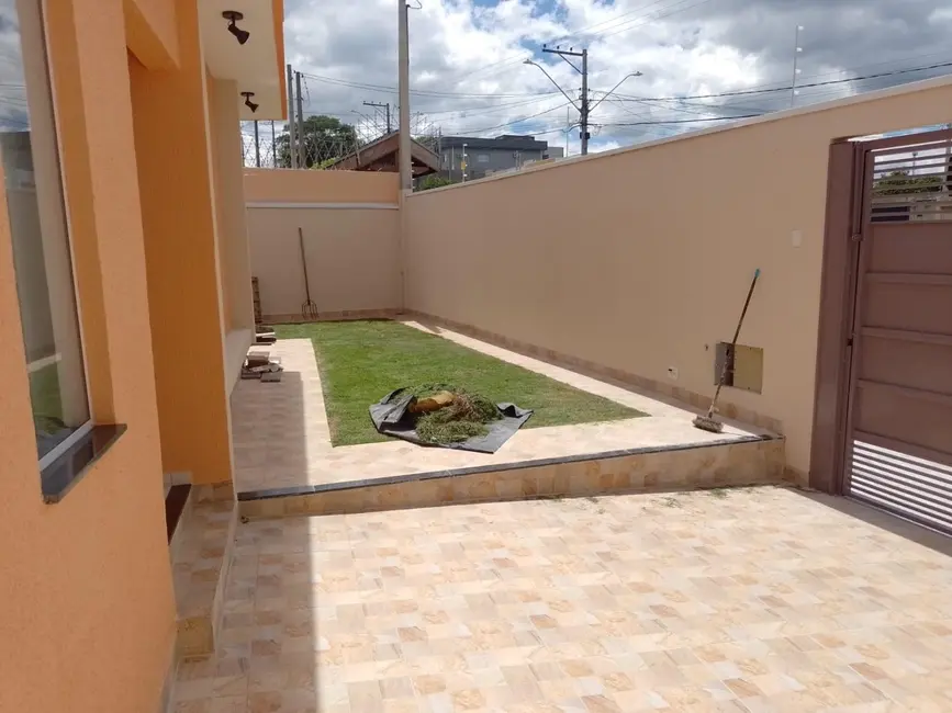 Foto 4 de Casa com 3 quartos à venda, 82m2 em Piracangaguá, Taubate - SP