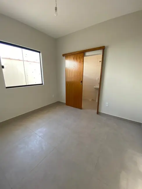Foto 3 de Casa com 2 quartos à venda, 65m2 em Residencial e Comercial Portal dos Eucaliptos, Pindamonhangaba - SP