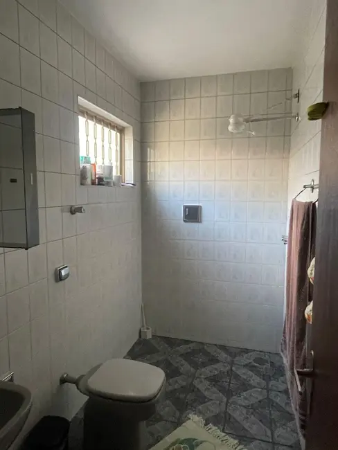 Foto 9 de Casa com 3 quartos à venda, 190m2 em Residencial e Comercial Vila Verde, Pindamonhangaba - SP