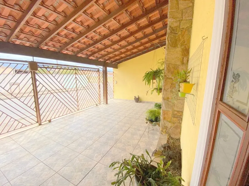 Foto 7 de Casa com 3 quartos à venda, 218m2 em Conjunto Habitacional Terra dos Ipês II (Fase II), Pindamonhangaba - SP
