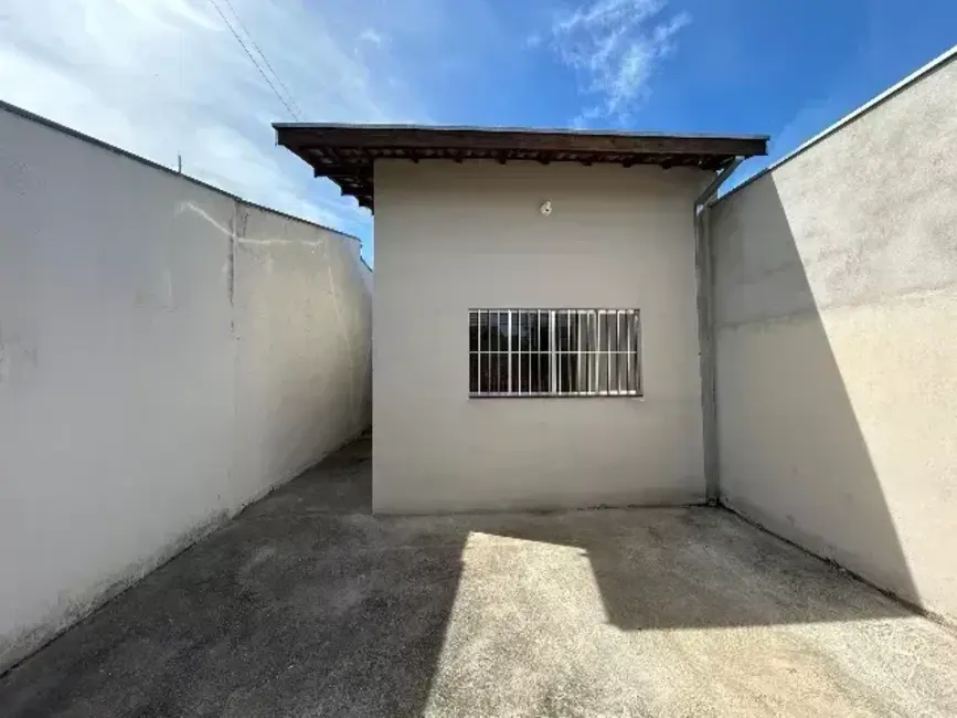 Foto 1 de Casa com 2 quartos à venda, 65m2 em Residencial Mantiqueira, Pindamonhangaba - SP