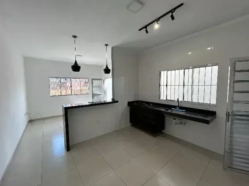 Foto 3 de Casa com 2 quartos à venda, 65m2 em Residencial Mantiqueira, Pindamonhangaba - SP