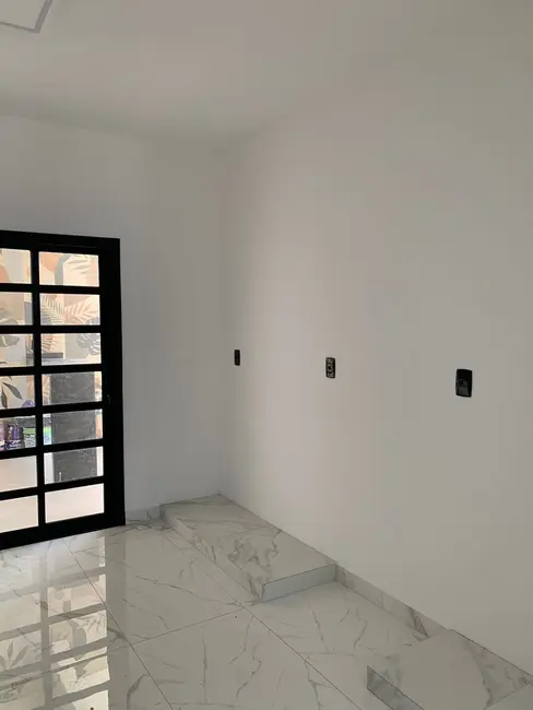 Foto 2 de Casa com 3 quartos à venda, 115m2 em Loteamento Santa Clara, Pindamonhangaba - SP
