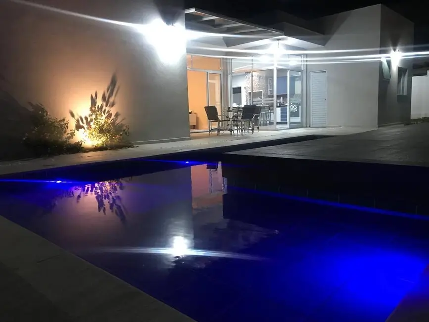 Foto 8 de Casa com 3 quartos à venda, 270m2 em Nossa Senhora do Perpétuo Socorro, Pindamonhangaba - SP