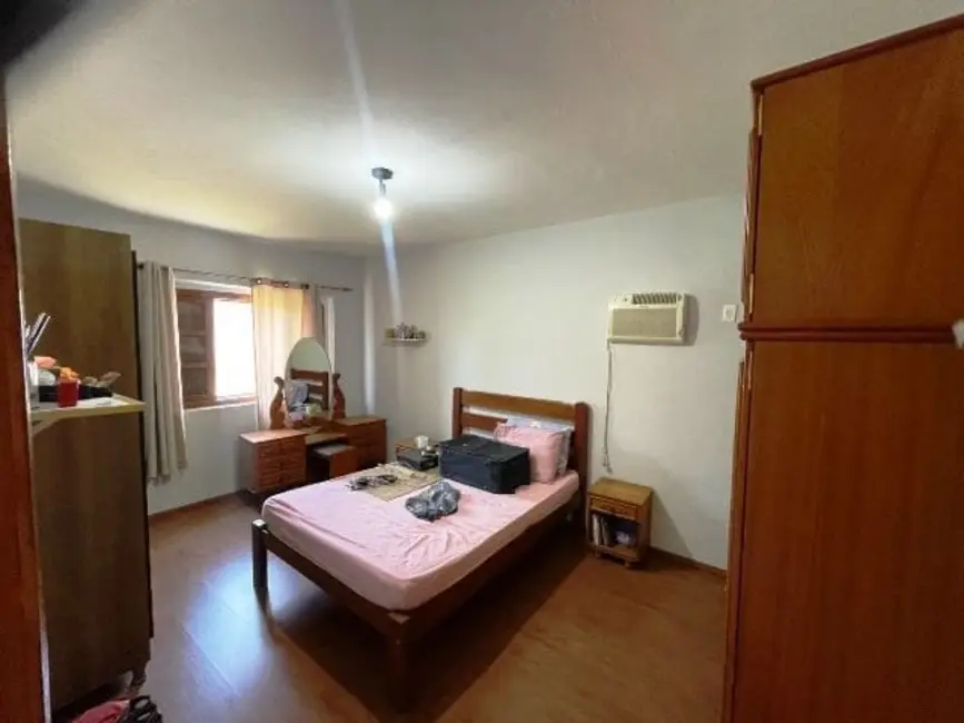 Foto 4 de Casa com 3 quartos à venda, 173m2 em Jardim Maria Emília, Pindamonhangaba - SP