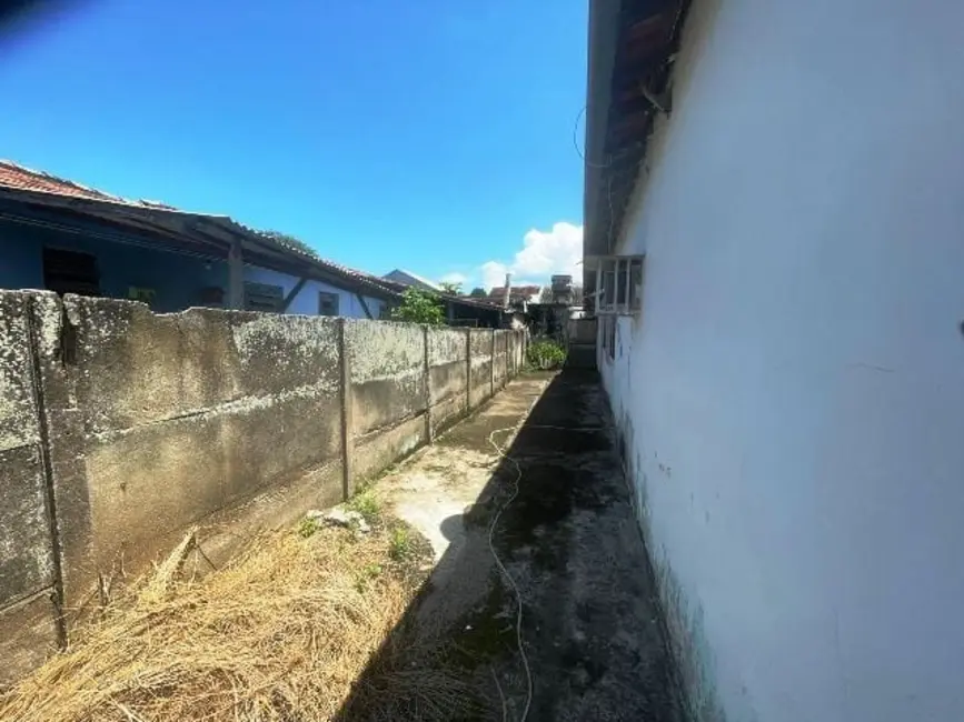 Foto 3 de Casa com 3 quartos à venda, 173m2 em Jardim Maria Emília, Pindamonhangaba - SP