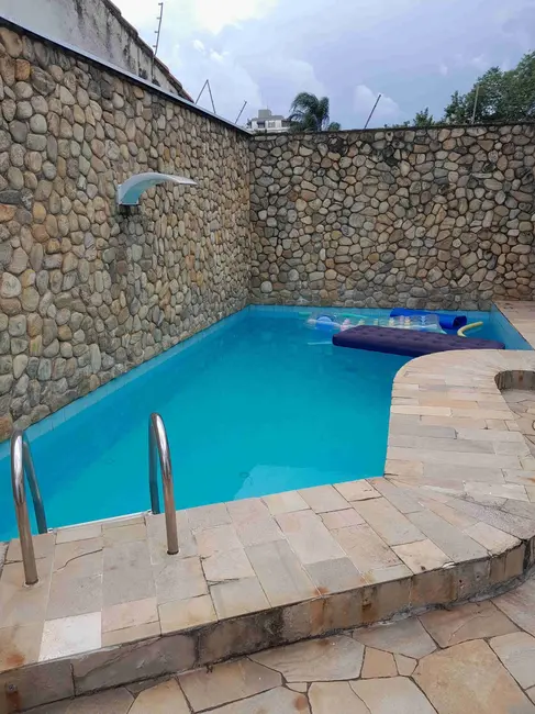 Foto 6 de Casa com 4 quartos à venda, 243m2 em Vila Bourghese, Pindamonhangaba - SP