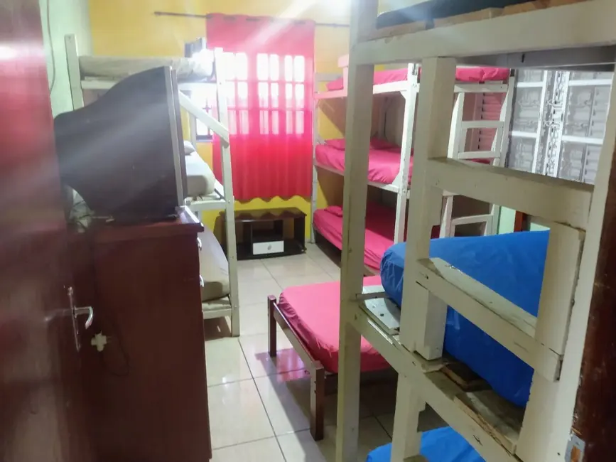 Chácara com 3 quartos à venda, 1664m2 em Mandú, Pindamonhangaba - SP - imagem 8 Foto 8 de Chácara com 3 quartos à venda, 1664m2 em Mandú, Pindamonhangaba - SP