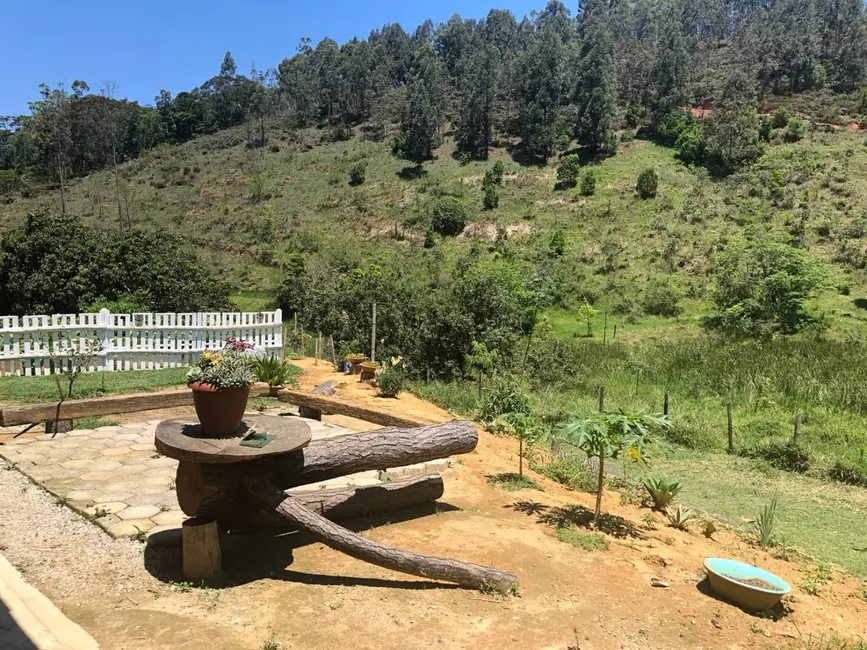 Sítio / Rancho com 1 quarto à venda, 216000m2 em Pindamonhangaba - SP - imagem 2 Foto 2 de Sítio / Rancho com 1 quarto à venda, 216000m2 em Pindamonhangaba - SP