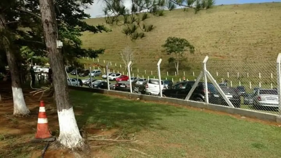 Sítio / Rancho à venda, 484000m2 em Cruz Pequena, Pindamonhangaba - SP - imagem 4 Foto 4 de Sítio / Rancho à venda, 484000m2 em Cruz Pequena, Pindamonhangaba - SP