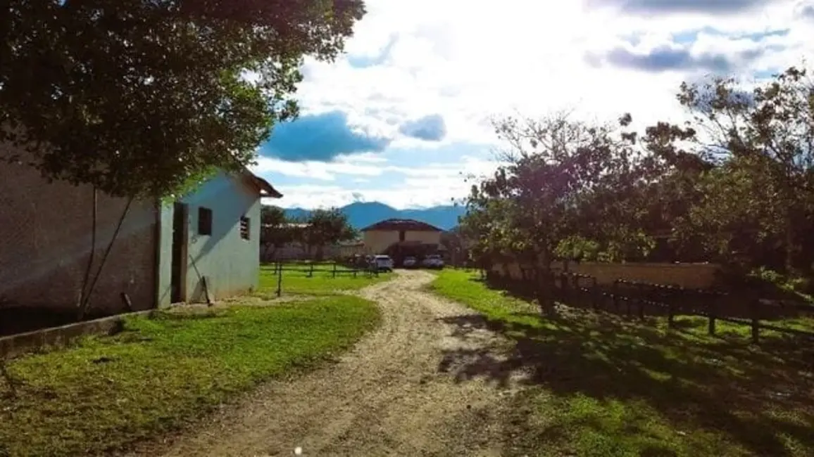 Chácara à venda, 390m2 em Tremembe - SP - imagem 5 Foto 5 de Chácara à venda, 390m2 em Tremembe - SP