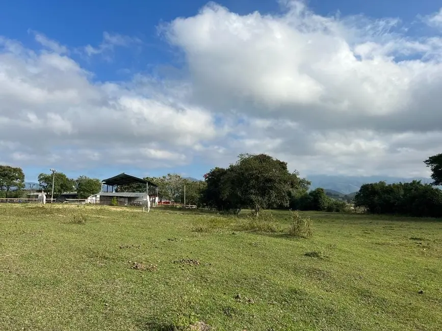 Foto 22 de Chácara à venda, 390m2 em Tremembe - SP
