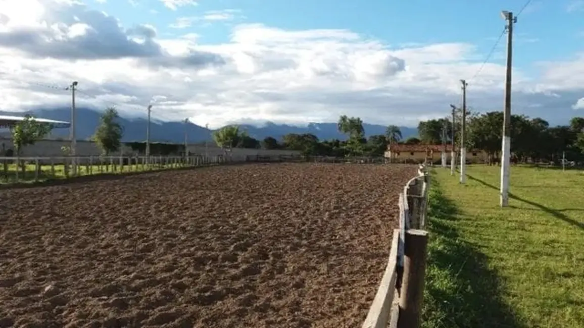Foto 2 de Chácara à venda, 390m2 em Tremembe - SP