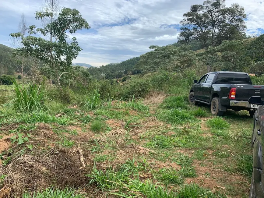 Foto 10 de Chácara à venda em Pindamonhangaba - SP