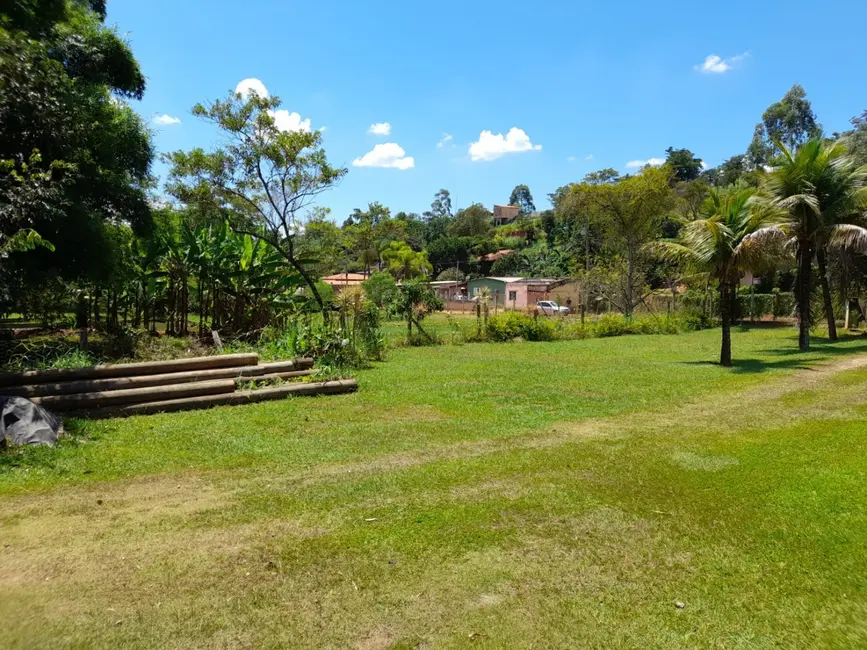 Foto 2 de Chácara com 3 quartos à venda, 8600m2 em Goiabal, Pindamonhangaba - SP