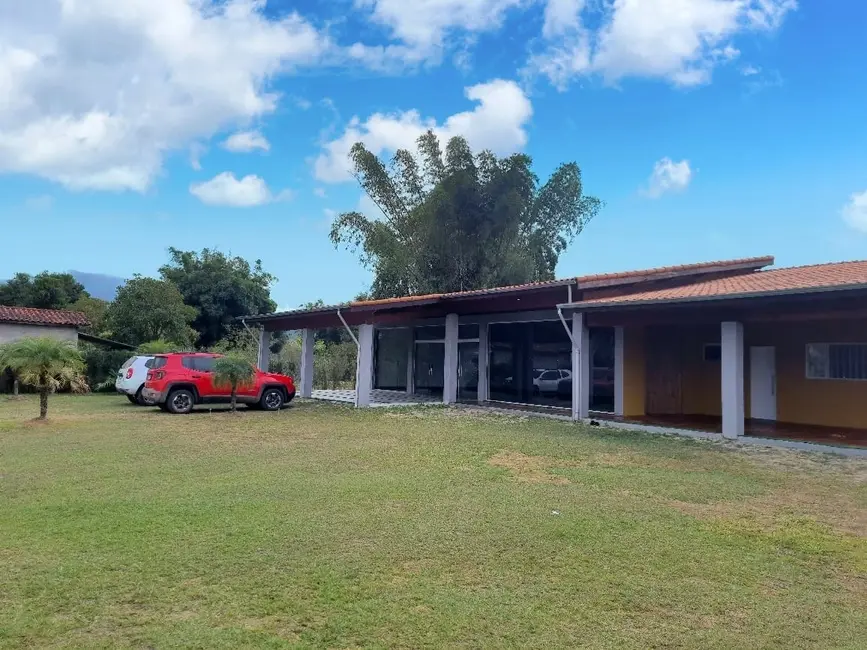 Foto 3 de Chácara com 5 quartos à venda, 343m2 em Mandú, Pindamonhangaba - SP