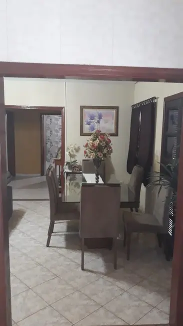 Foto 3 de Chácara com 1 quarto à venda, 1350m2 em Guaratingueta - SP