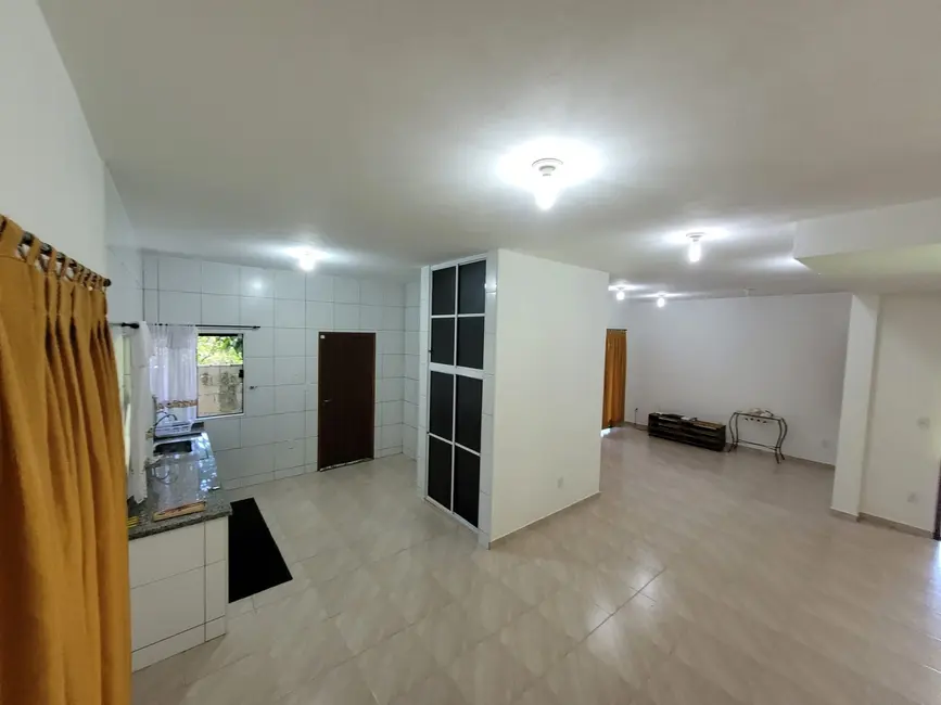 Chácara com 3 quartos à venda, 204m2 em Bom Sucesso, Pindamonhangaba - SP - imagem 6 Foto 6 de Chácara com 3 quartos à venda, 204m2 em Bom Sucesso, Pindamonhangaba - SP