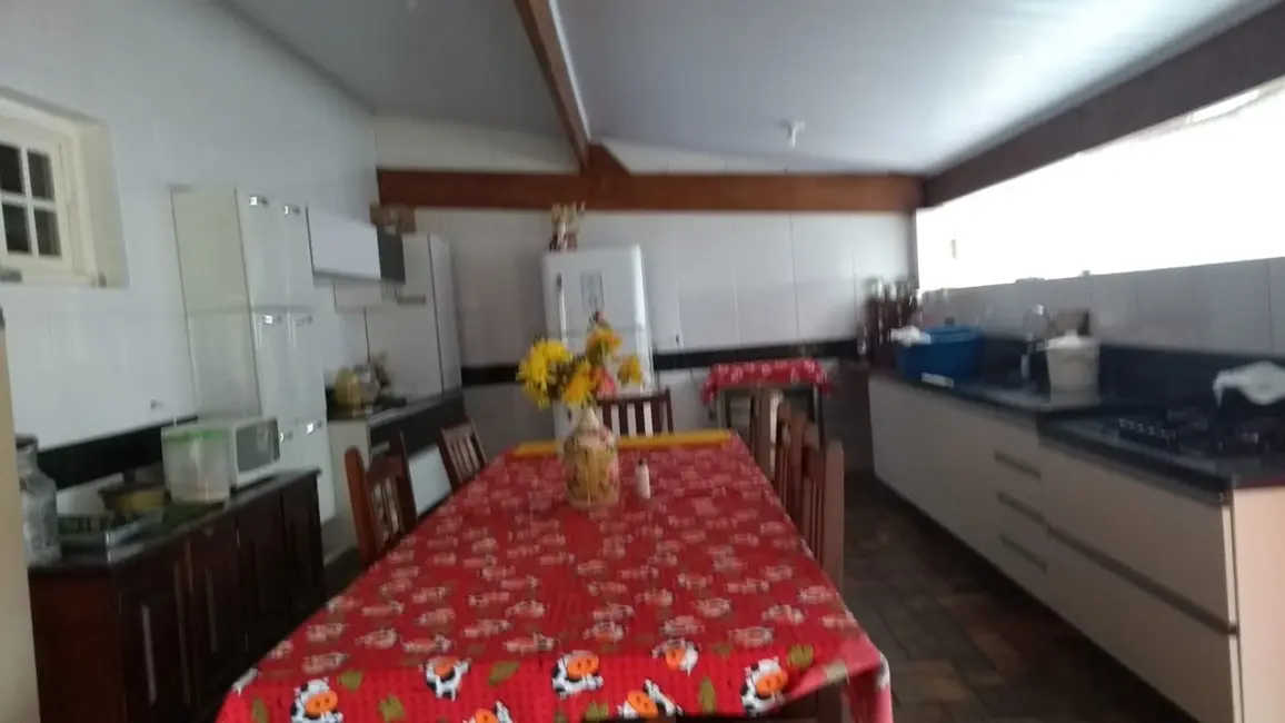 Foto 6 de Chácara com 3 quartos à venda, 260m2 em Tremembe - SP